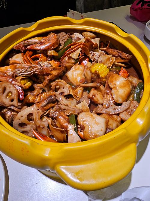 加盟多嘴肉蟹煲要投多少钱？-图2