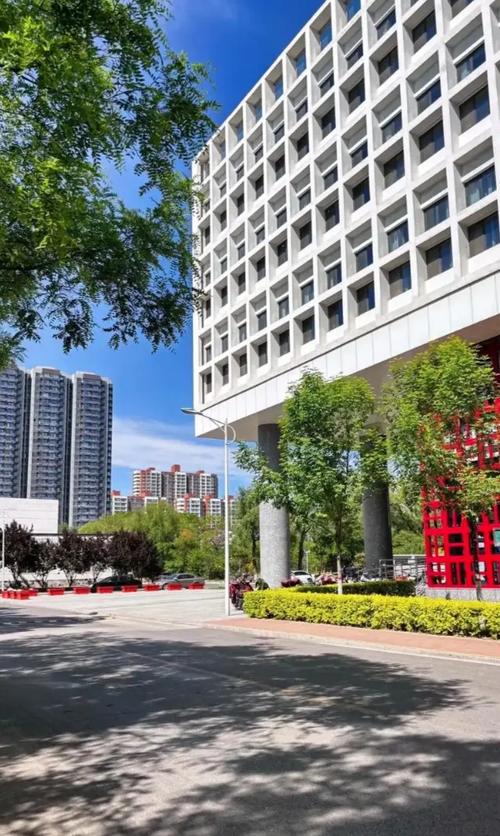 山西财经大学东山校区有何特色？-图1