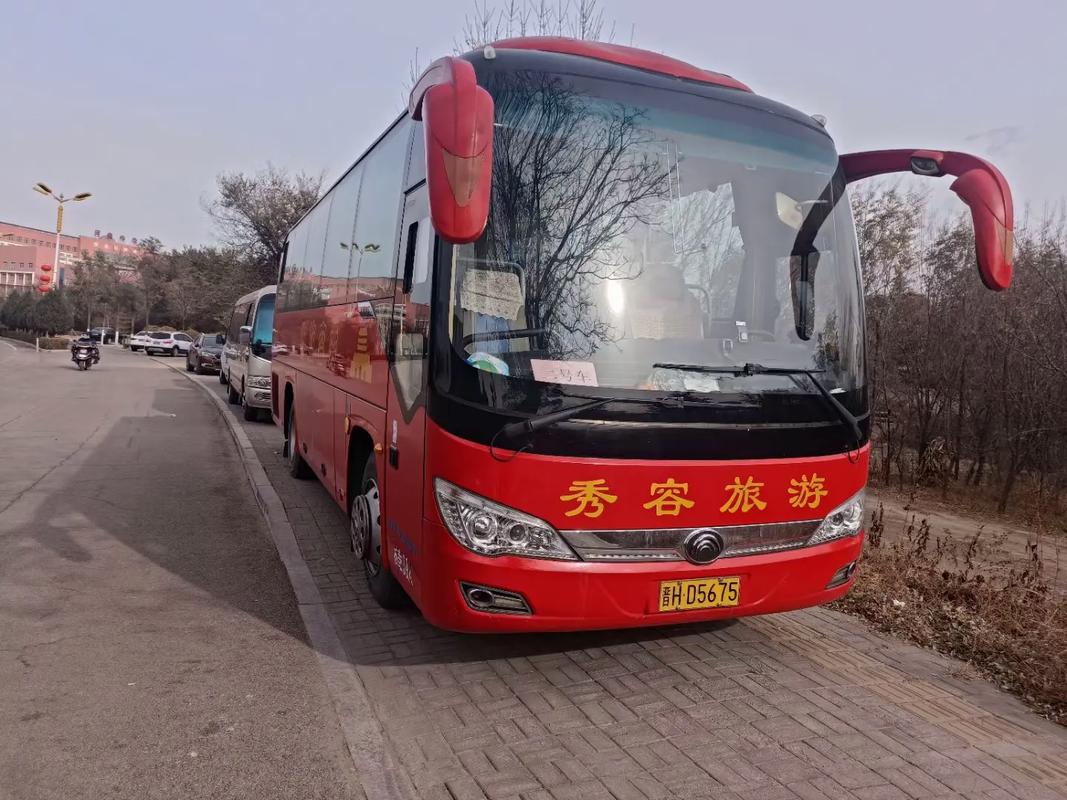 山西旅游客车图片有哪些热门款？-图1