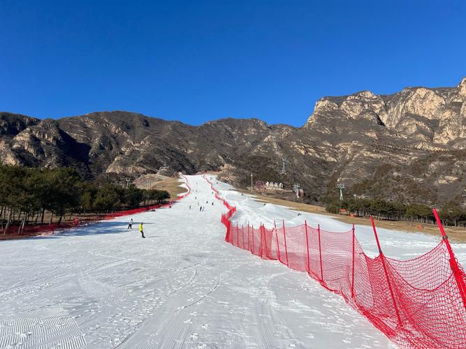 平山西柏坡滑雪场门票多少钱?-图1 平山西柏坡滑雪场门票多少钱?-图1
