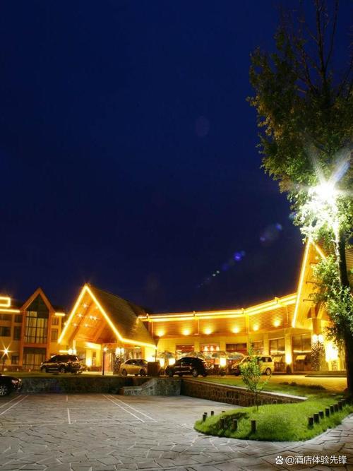 长白山西坡附近酒店怎么选？-图1