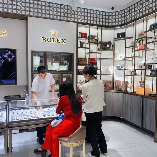 二手奢侈品寄卖店投资靠谱吗？-图2