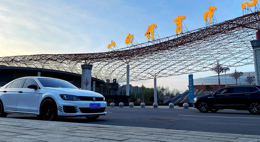 山西省体育中心红灯笼-图2