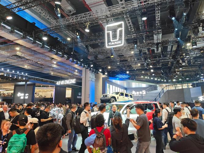 2025中山西区车展，豪车展还是平民购车场？-图3