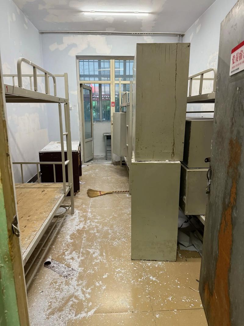 山西大同大学宿舍真实条件如何？-图1