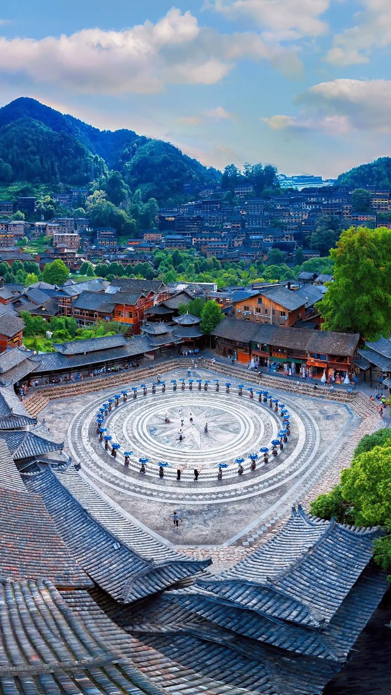 雷山西江千户苗寨有何独特魅力？-图1