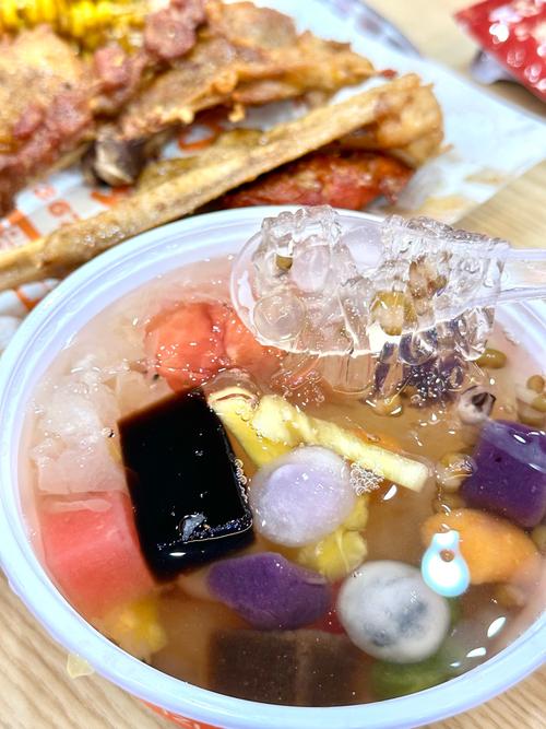 开家四果汤店要投多少钱？-图1