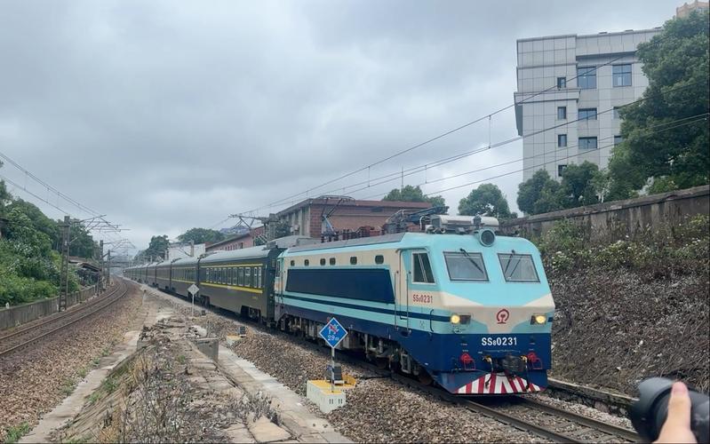 长沙到平顶山西火车有几趟？-图2