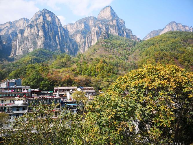 井底村农家院，住着啥感觉？-图2